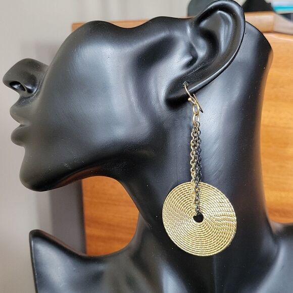 NWOT Statement Necklace and earring set. - Picture 4 of 5